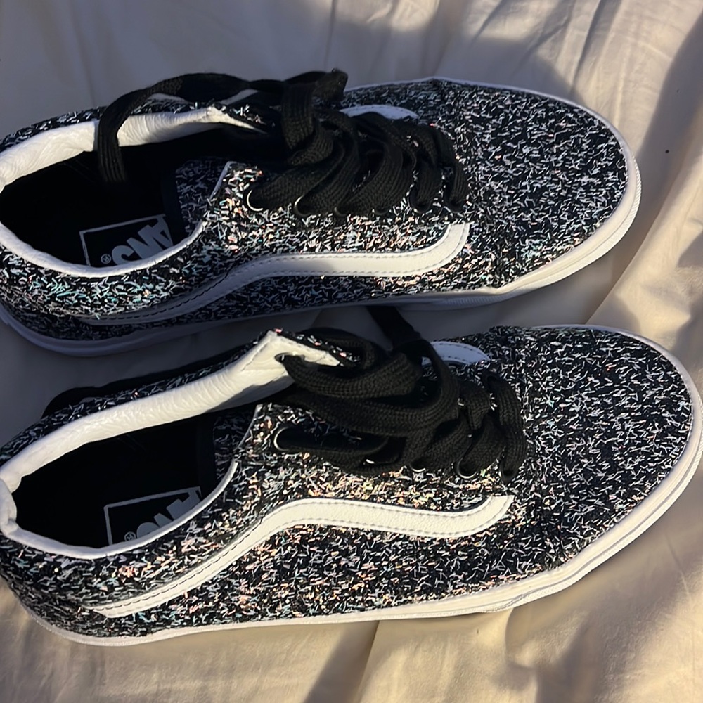 New without tags Vans size 6.0M/7.5W